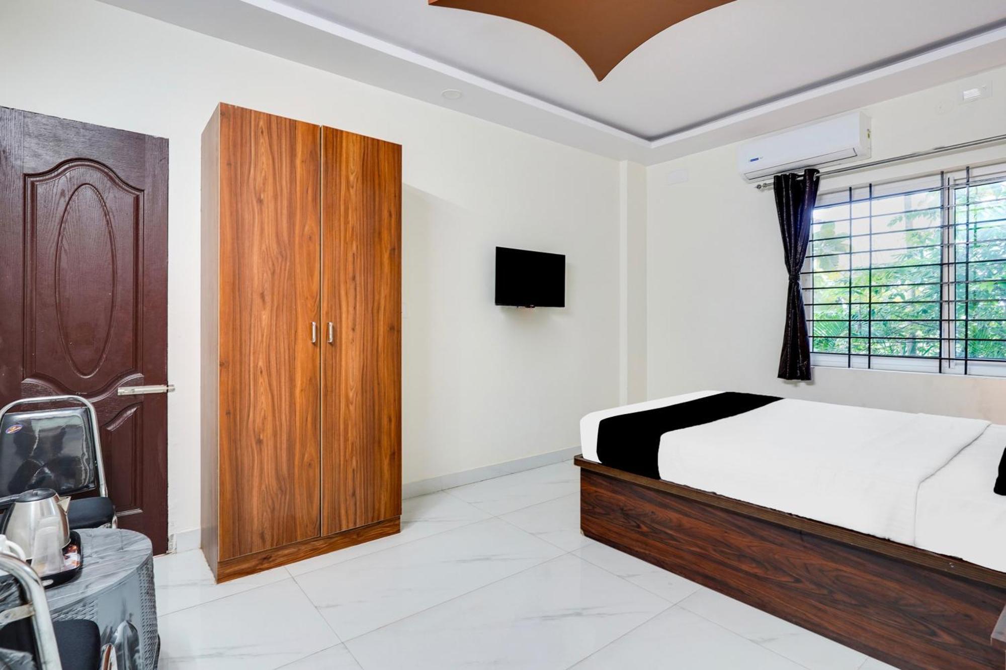 Townhouse Bidadi Formerly Royal Garuda Dış mekan fotoğraf